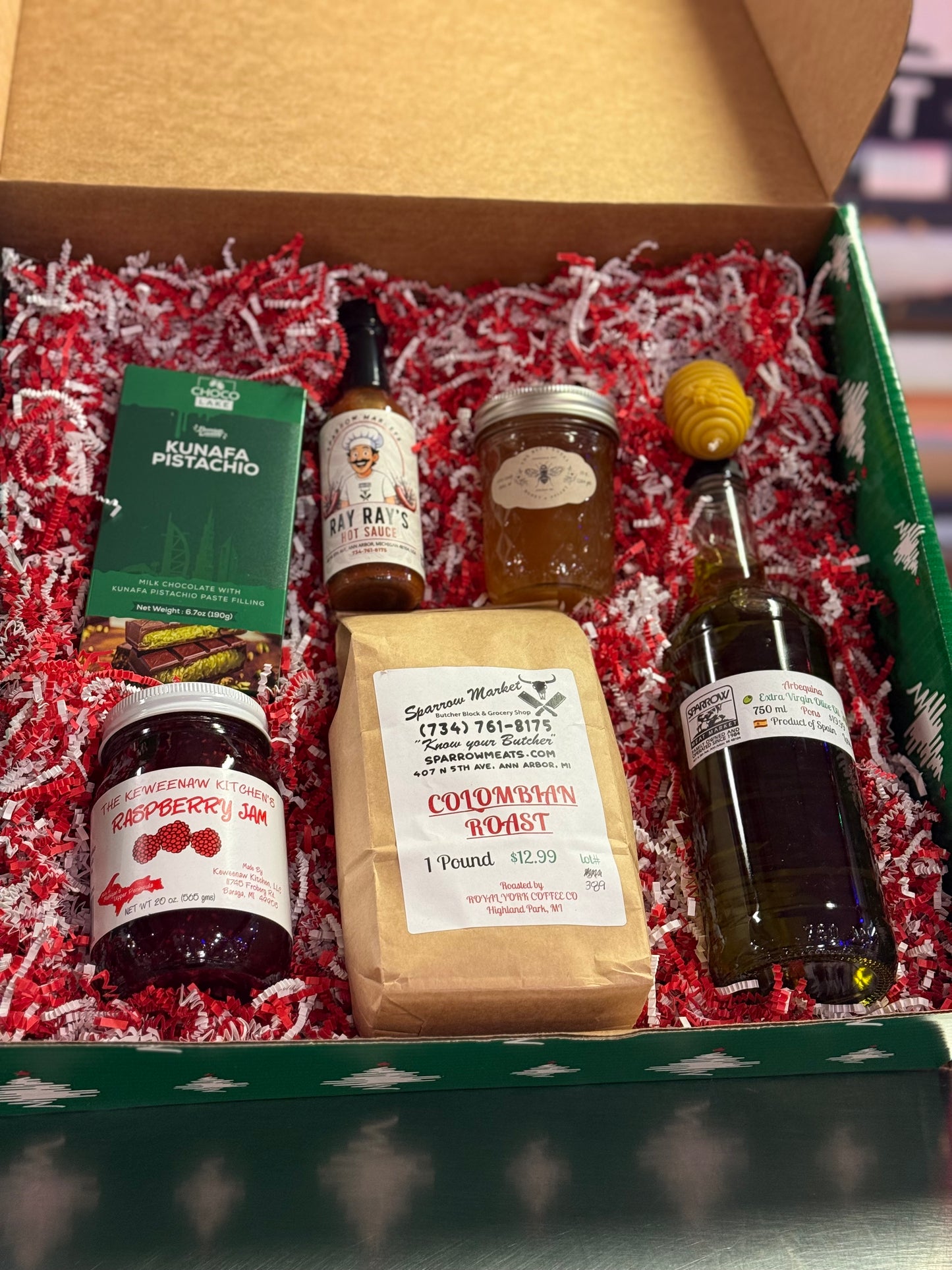 Sparrow Holiday Gift Box